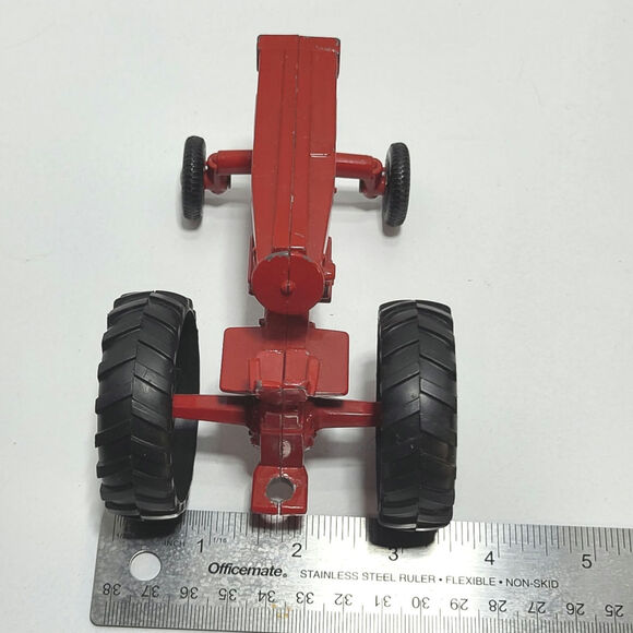 ERTL International Harvester Red Die Cast Farm Tractor 1970s Vintage - Picture 11 of 11